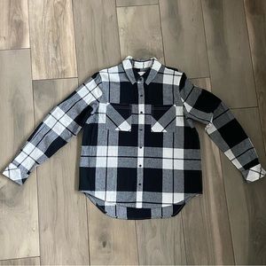 Universal Thread Button Down Long‎ Sleeve Black/White Plaid Shirt Blouse Size M